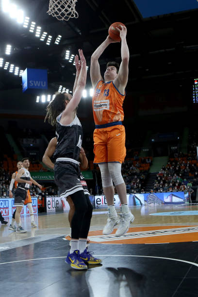 次比赛中展 次比赛中展